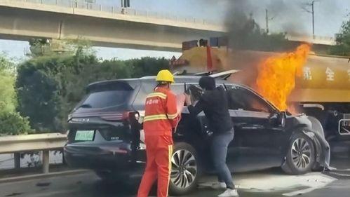 国产轿车遭吊打事件视频,真相揭秘！